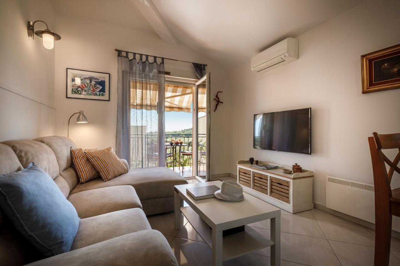 Frank'S Place Porec Bagian luar foto